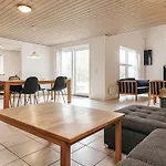 Holiday Home Høve *