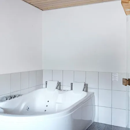 6 Person In Asn S Holiday home